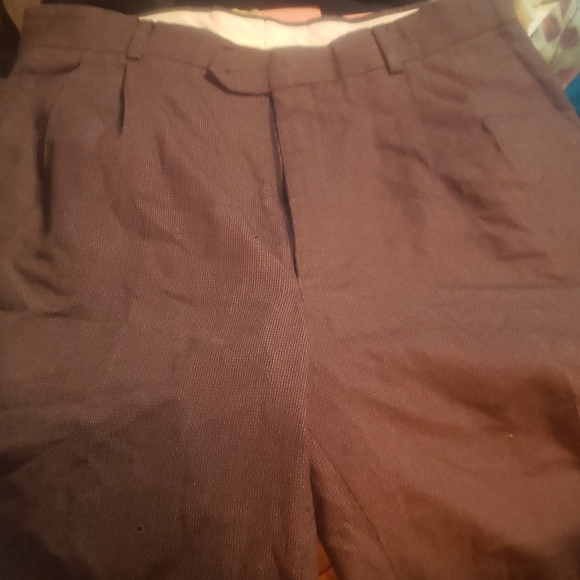 Mens pleated dress slacks - Picture 1 of 3